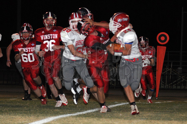 9-29 WA vs. HA JH 034.JPG - SCRIVENER D300